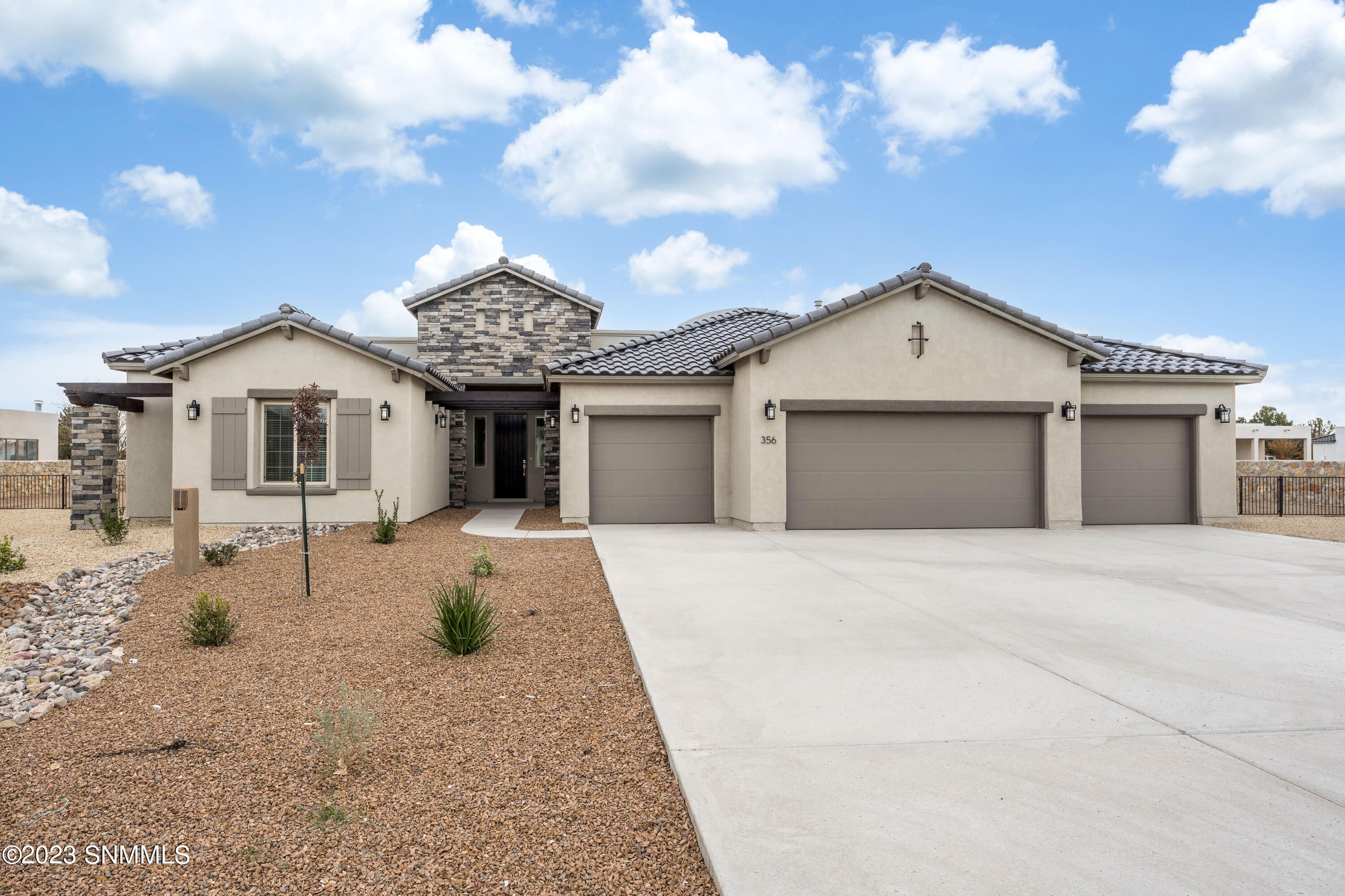 Leghorn Loop, Las Cruces, NM 88007