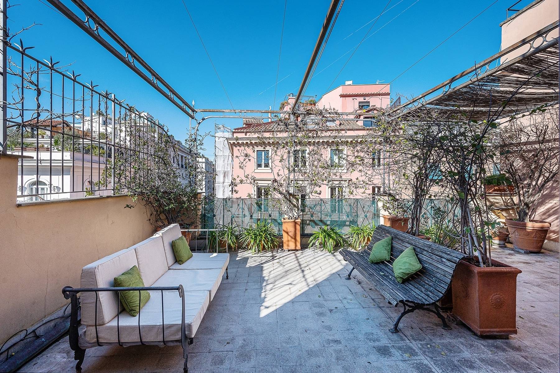 Charming penthouse with terraces in Prime Rome central Area