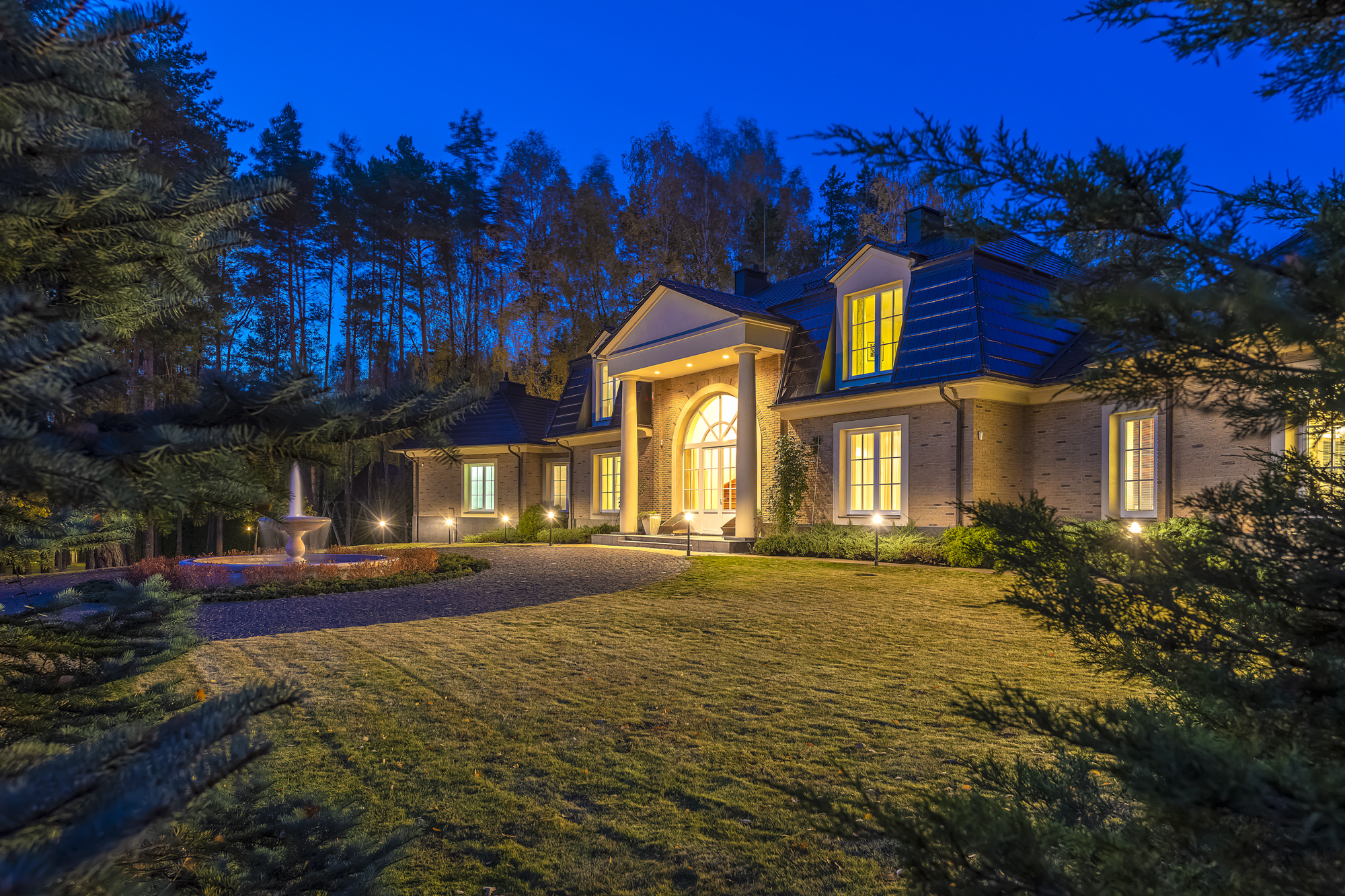 Extraordinary House Surrounded by Nature