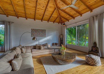 Exceptional Retreat Center on 62 Acre in Tinamastes