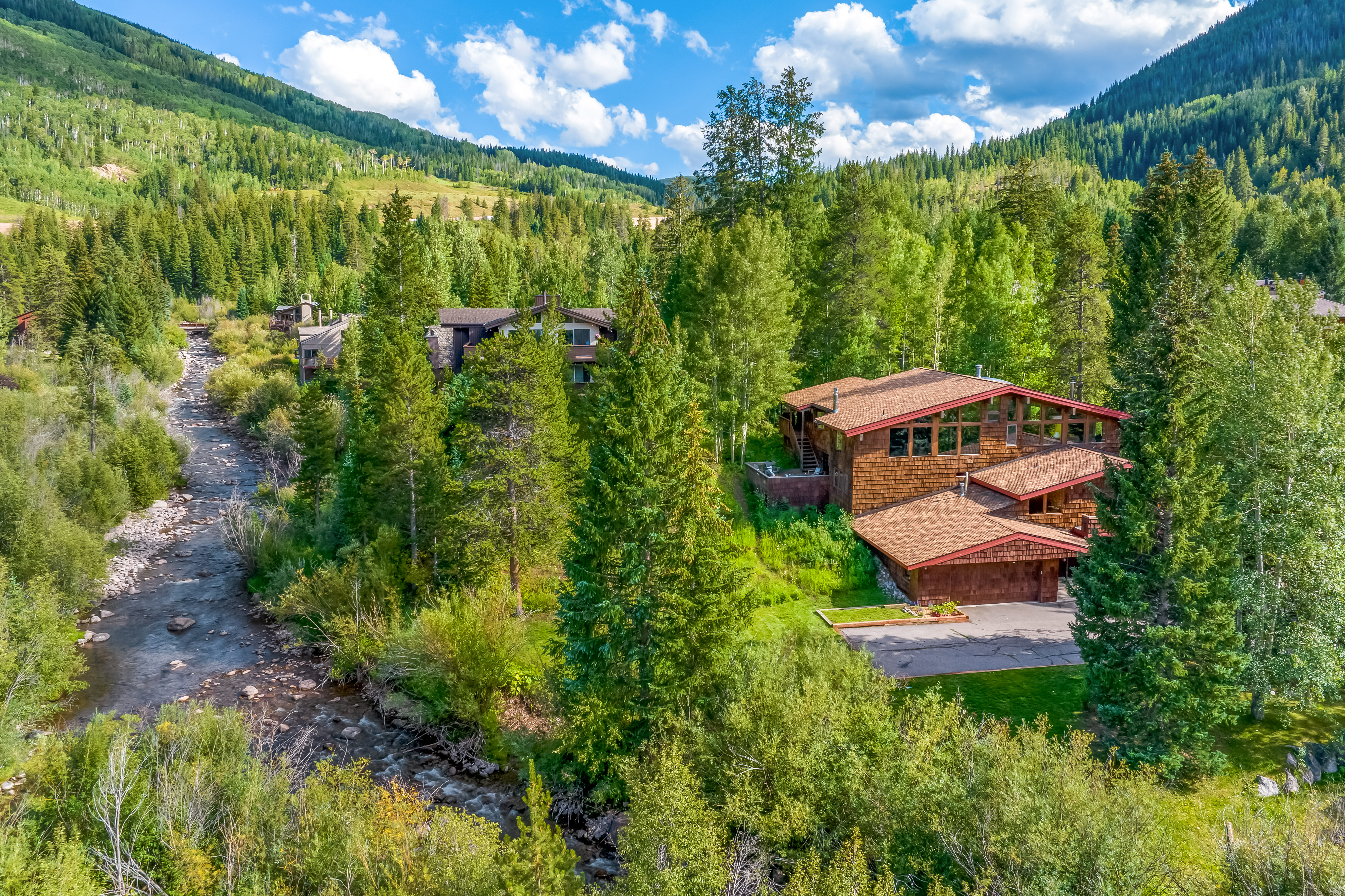 Old-World Ski Chalet Ambiance