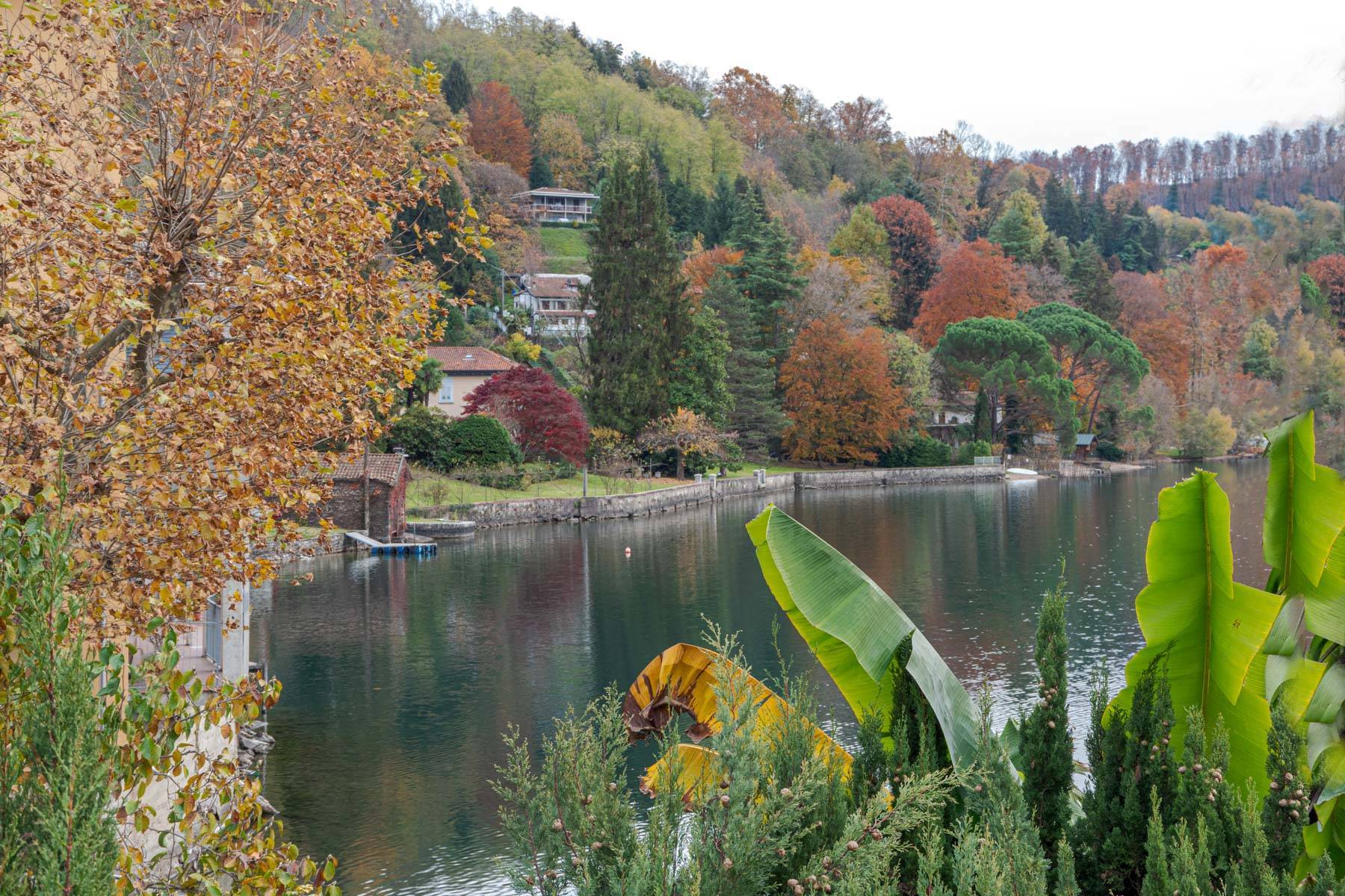 Charming villa located on the edge of Lake Orta