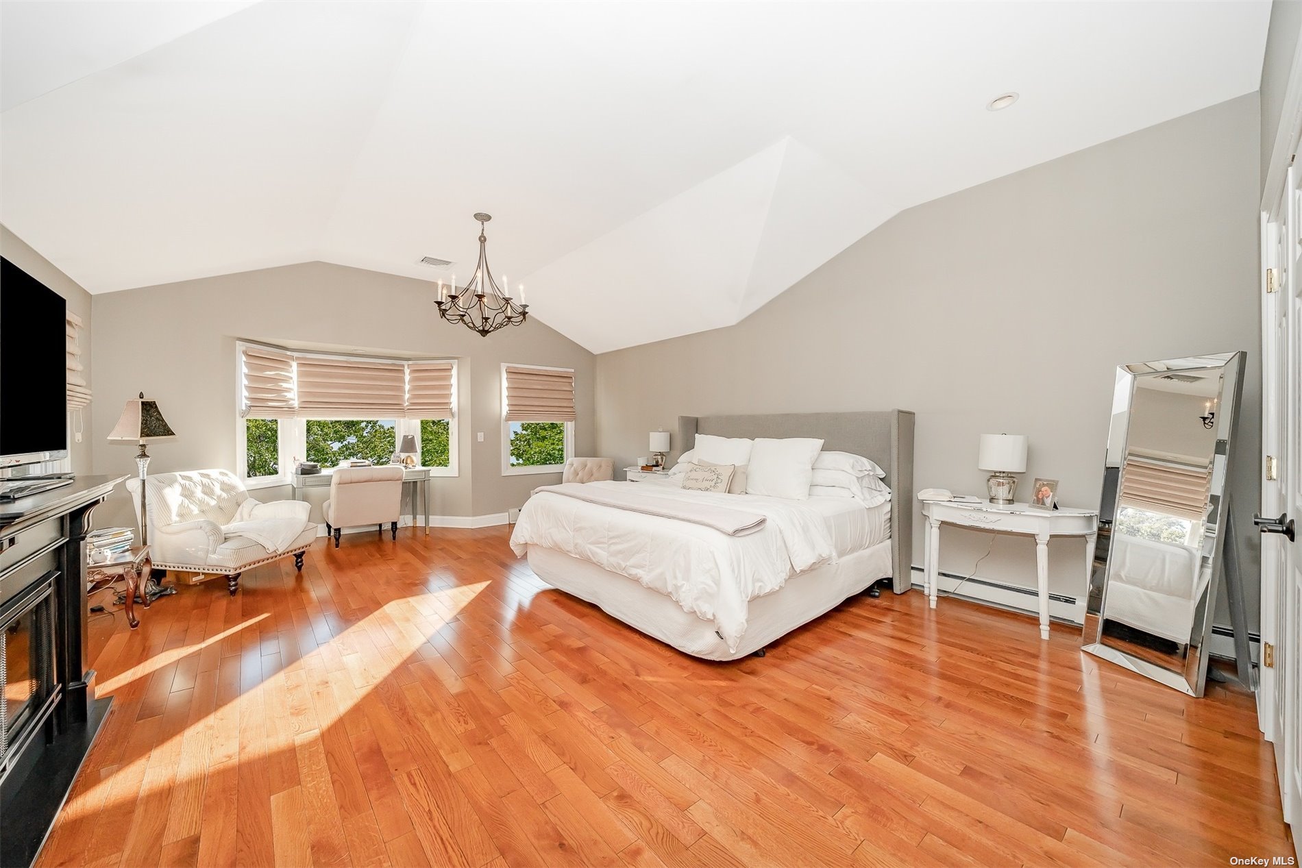 26 Franklin St, Amityville, NY 11701